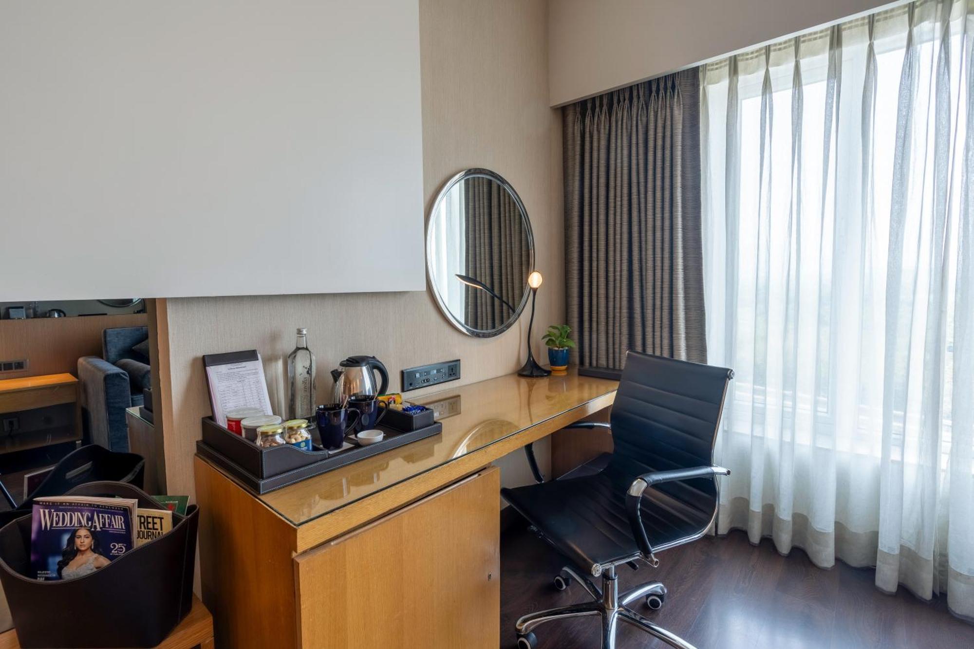 The Fern - Goregaon Mumbai Dış mekan fotoğraf